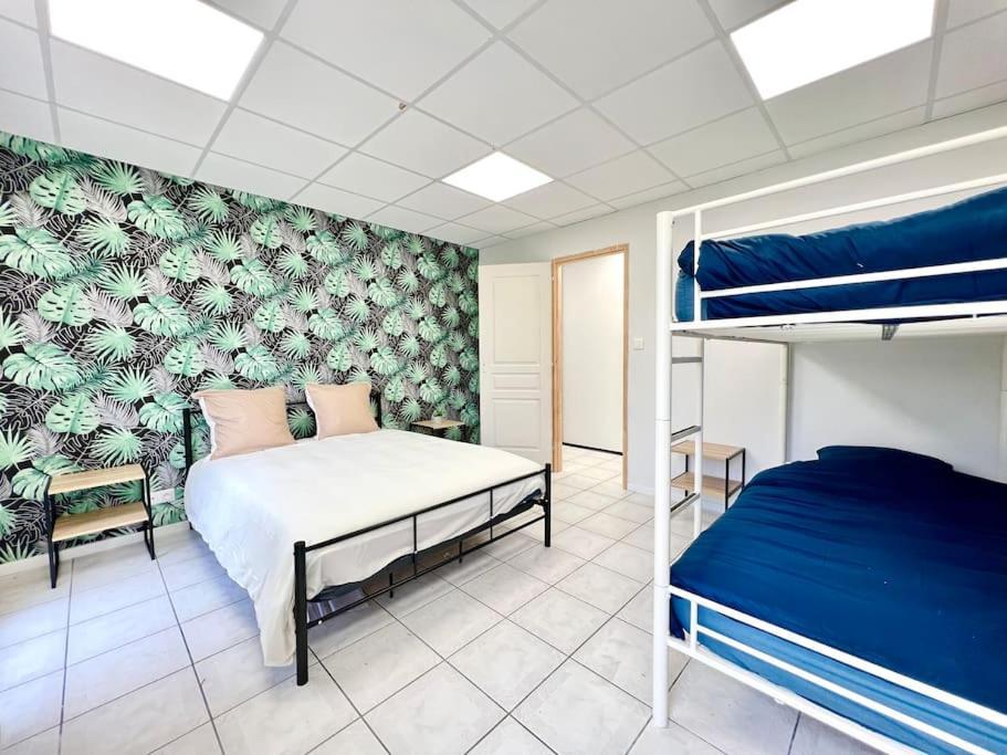 Le Grand Penon ~ Logement Spacieux A 6 Min Du Parc Saint-Georges-les-Baillargeaux ภายนอก รูปภาพ