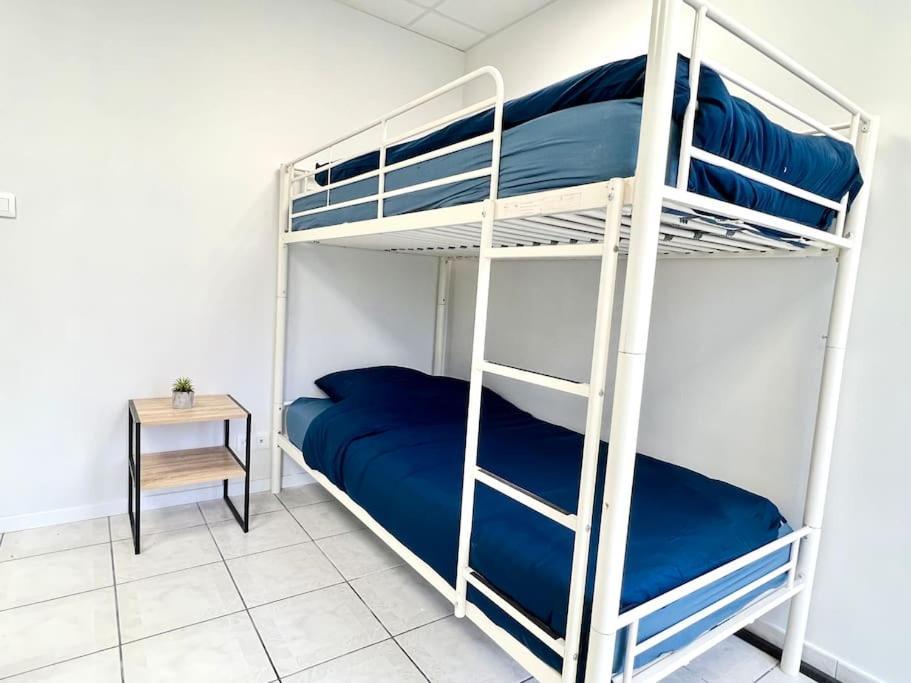Le Grand Penon ~ Logement Spacieux A 6 Min Du Parc Saint-Georges-les-Baillargeaux ภายนอก รูปภาพ